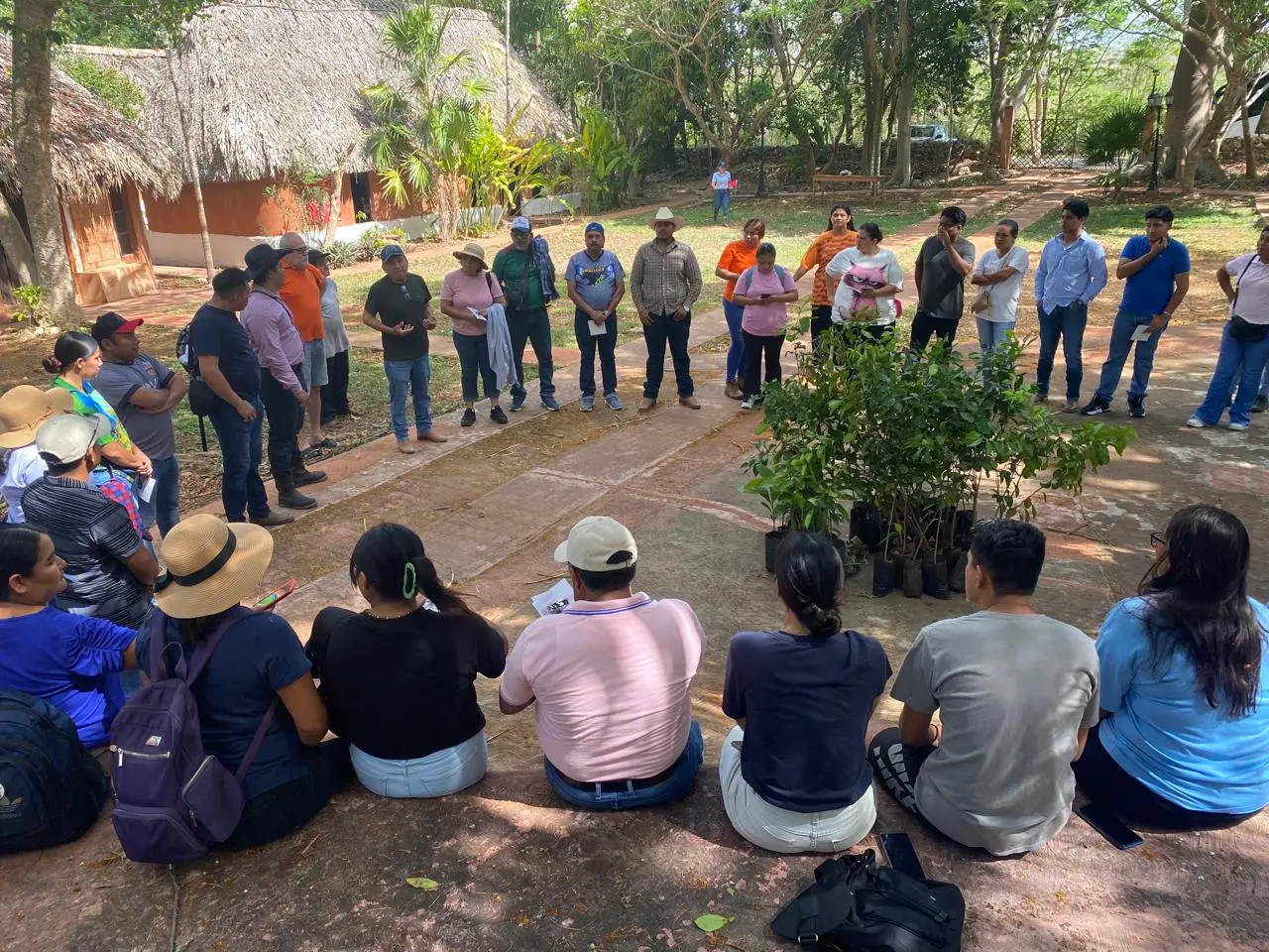 Encuentro comunitario y ceremonia maya en la escuela