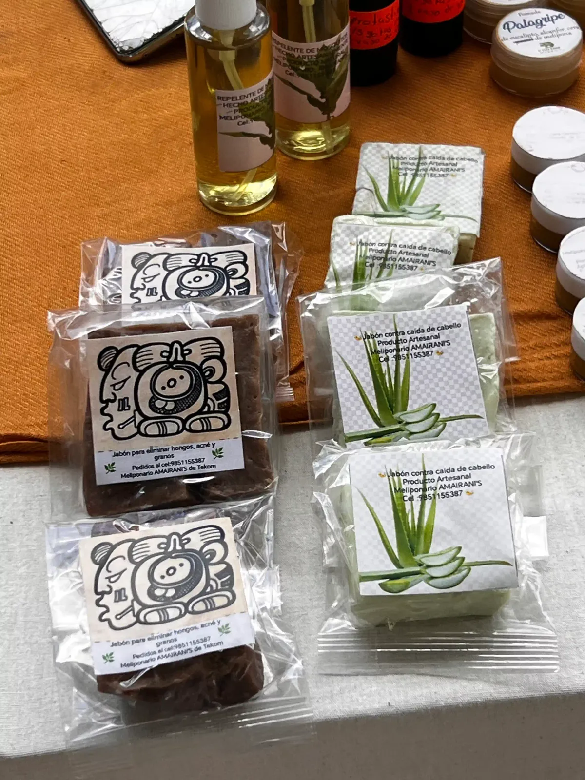 Pomadas y cosméticos artesanales con miel